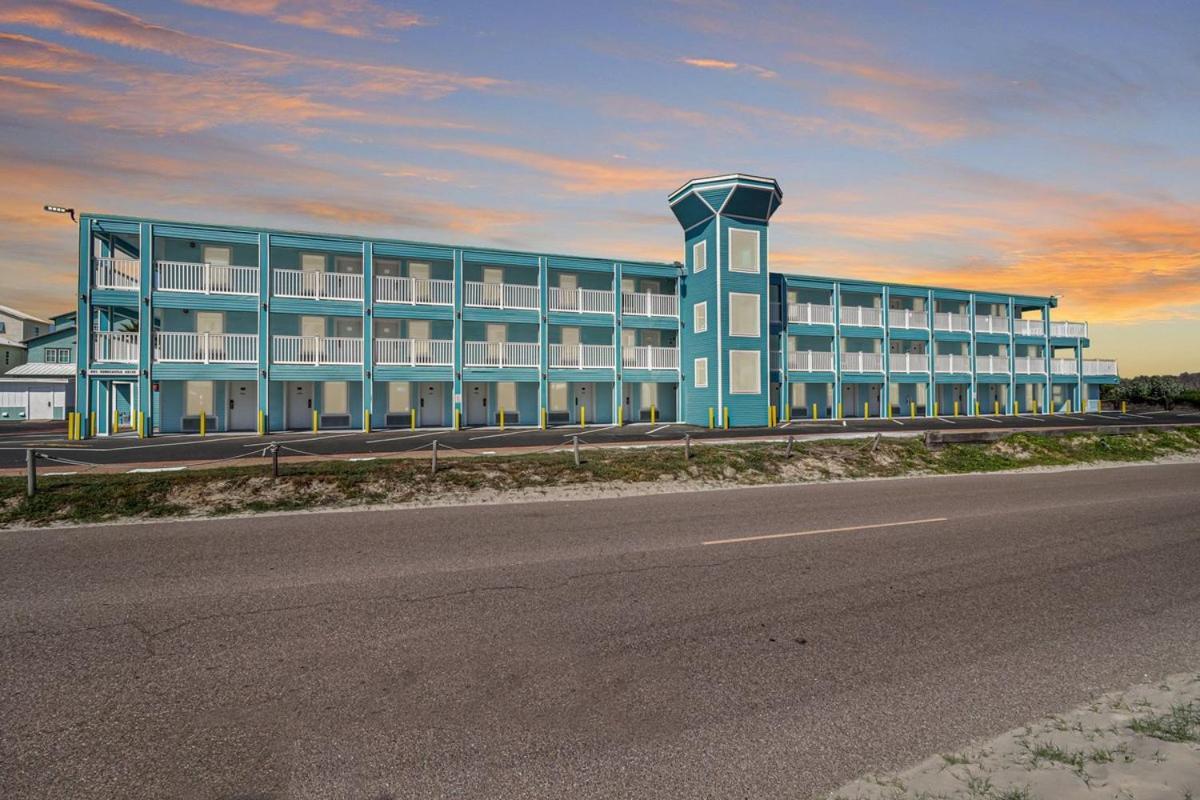 Seaside Boutique Hotel, Waves At Your Doorstep ポート・アランサス エクステリア 写真